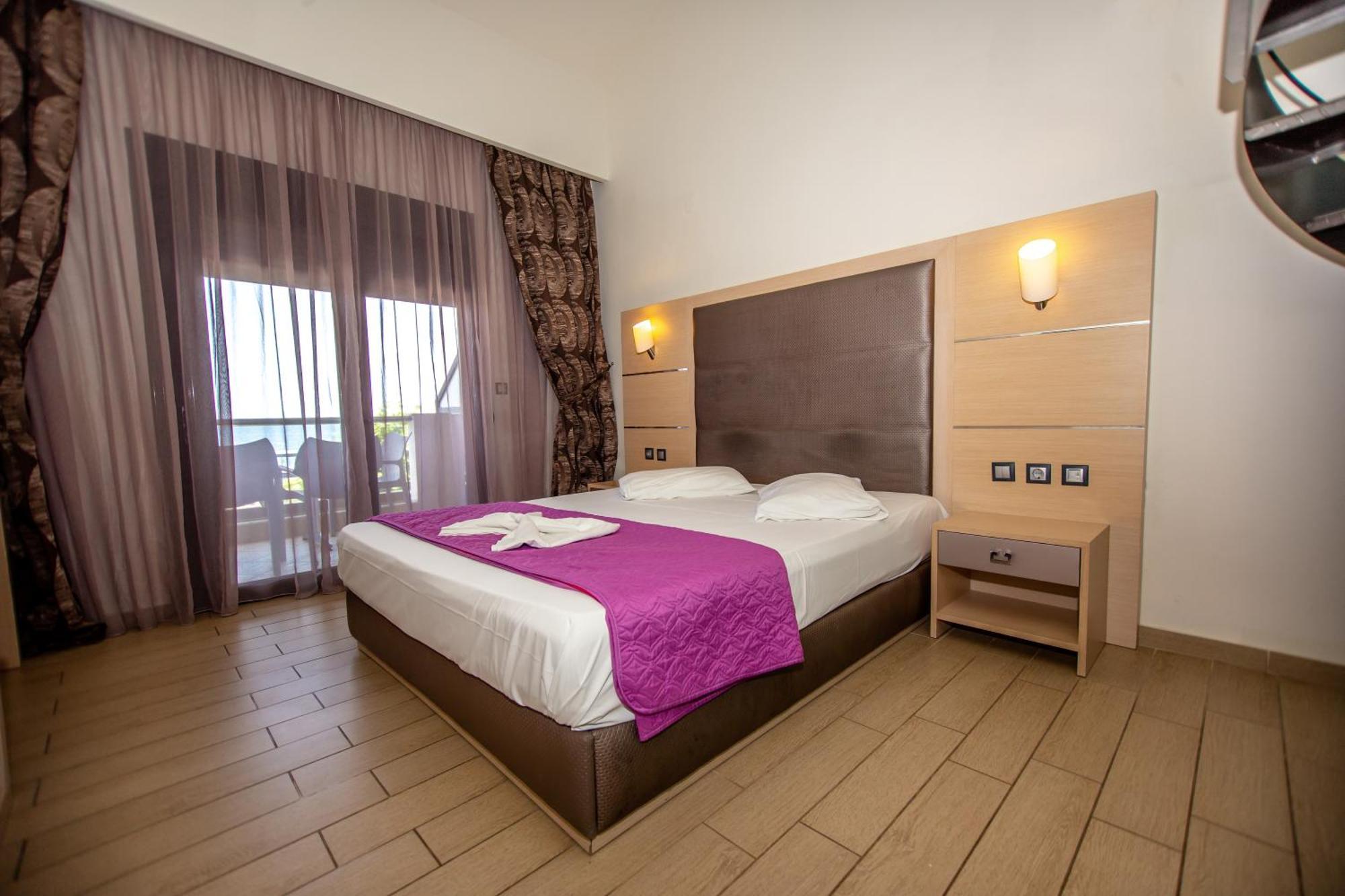 Amalia Mare Sea View Apartment Nea Vrasna Exterior photo